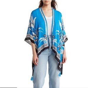 Vince Camuto Banana Topper